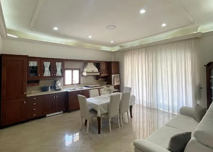 House Mari Apartment *